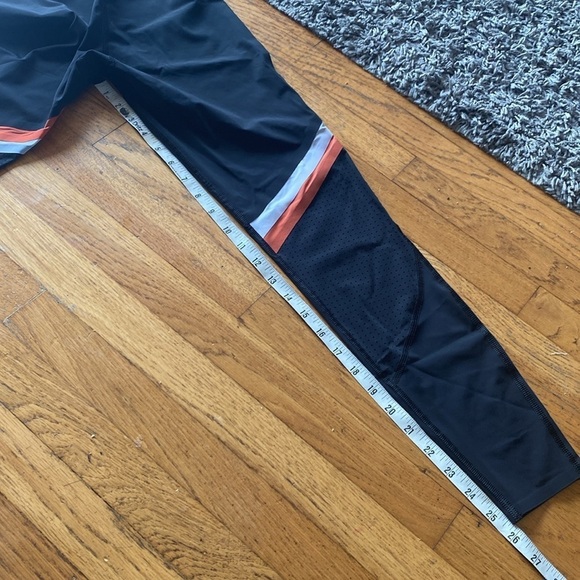 Sweaty Betty The Zero Gravity Leggings Black and Orange - Picture 14 of 16